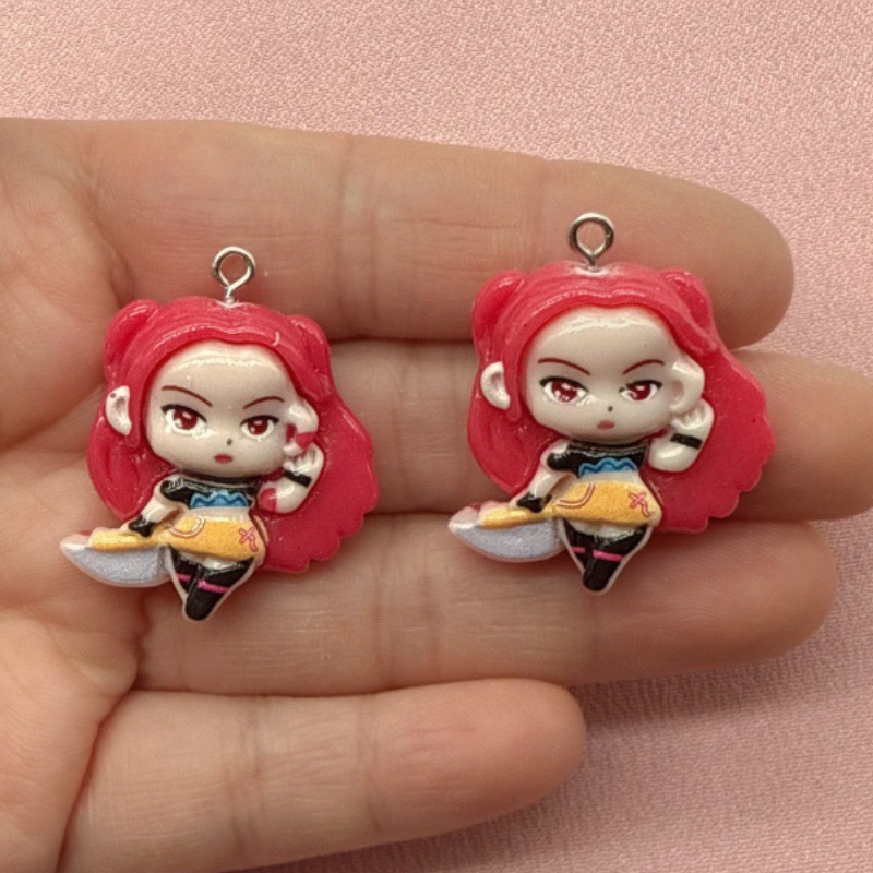 10 قطع من قلادات الراتنج الكرت - مراجعة Resin Art Gift Ideas وسعره