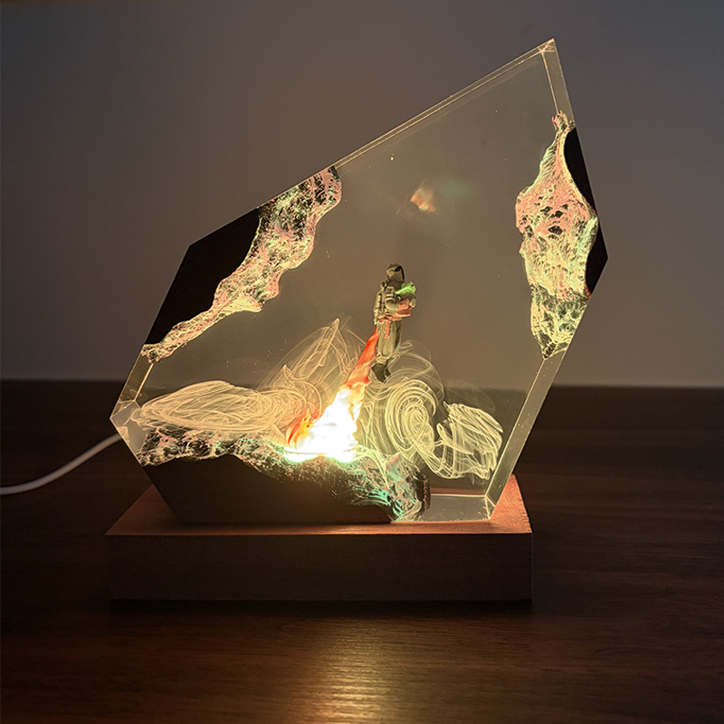 مصباح طاولة على شكل كائن حي من - مراجعة Resin Art Baby وسعره