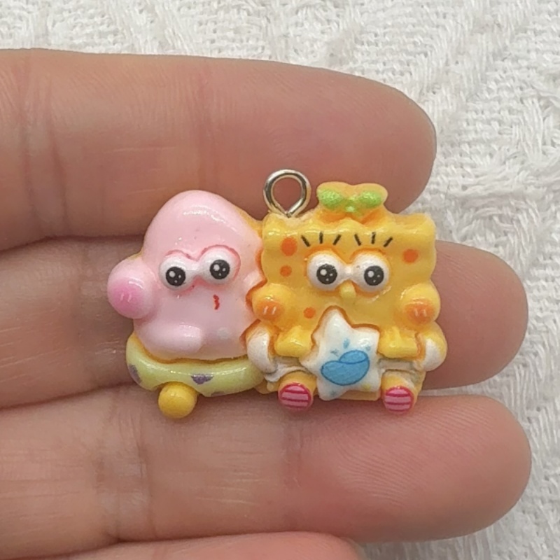 10 قطع من قلادات الراتنج الكرت - مراجعة Resin Art Gift Ideas وسعره