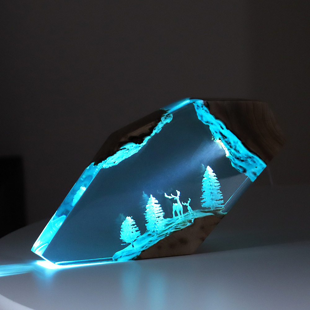 تحفة فنية مكتبية مضيئة مخصصة ب - مراجعة Resin Art Baby وسعره
